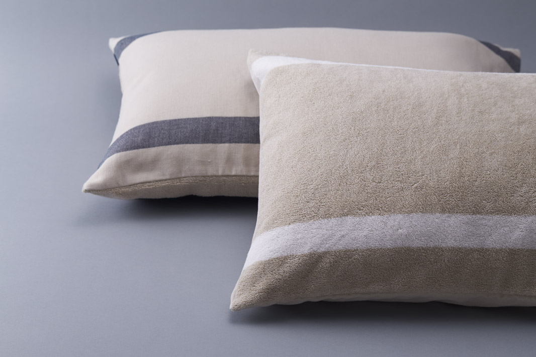 2 Tone Gauze Pile Pillow & Blanket-image2