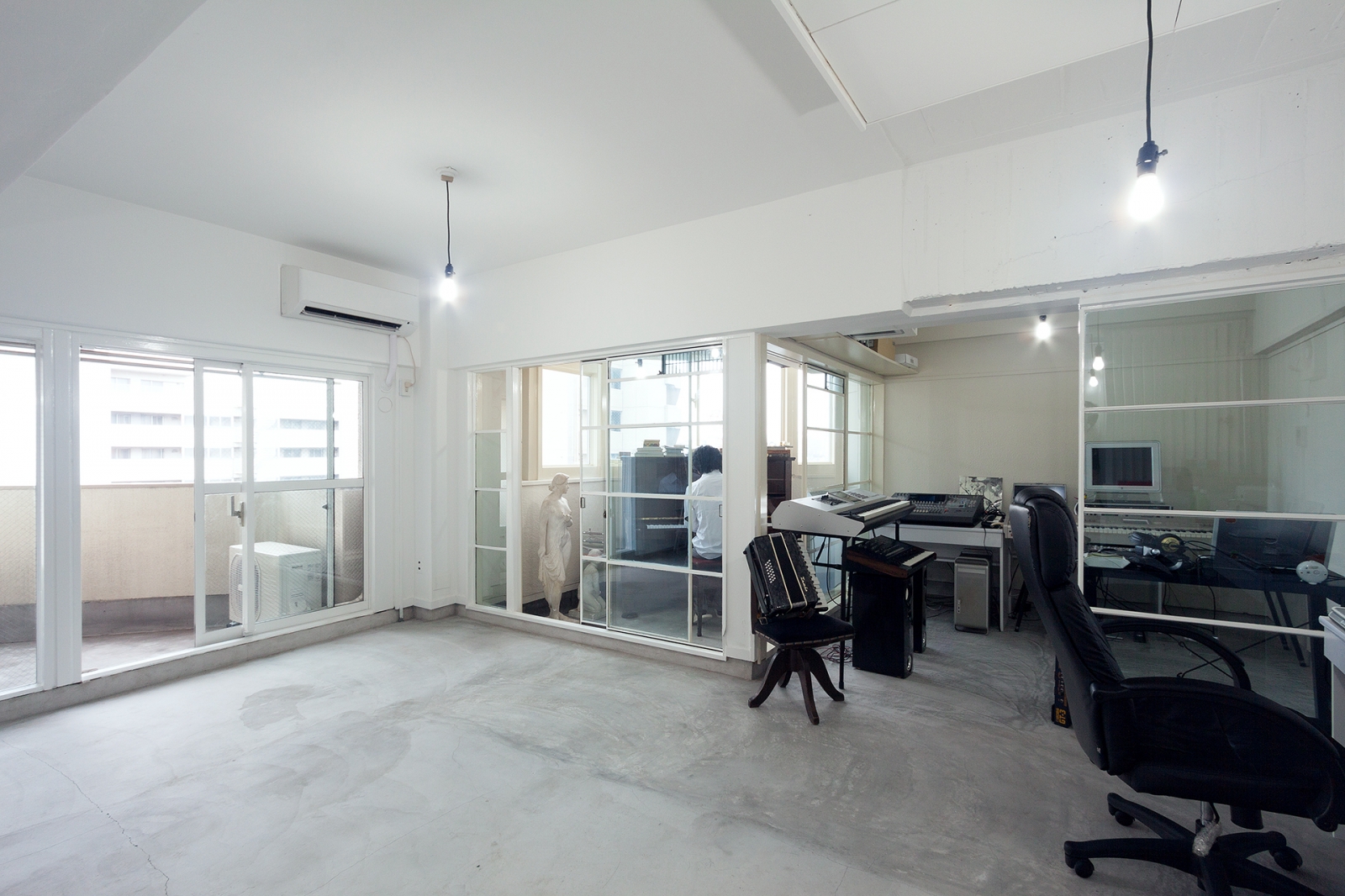 ETUDE LLP. Office
