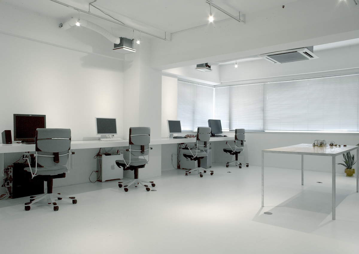 Semitransparent Design office-image1